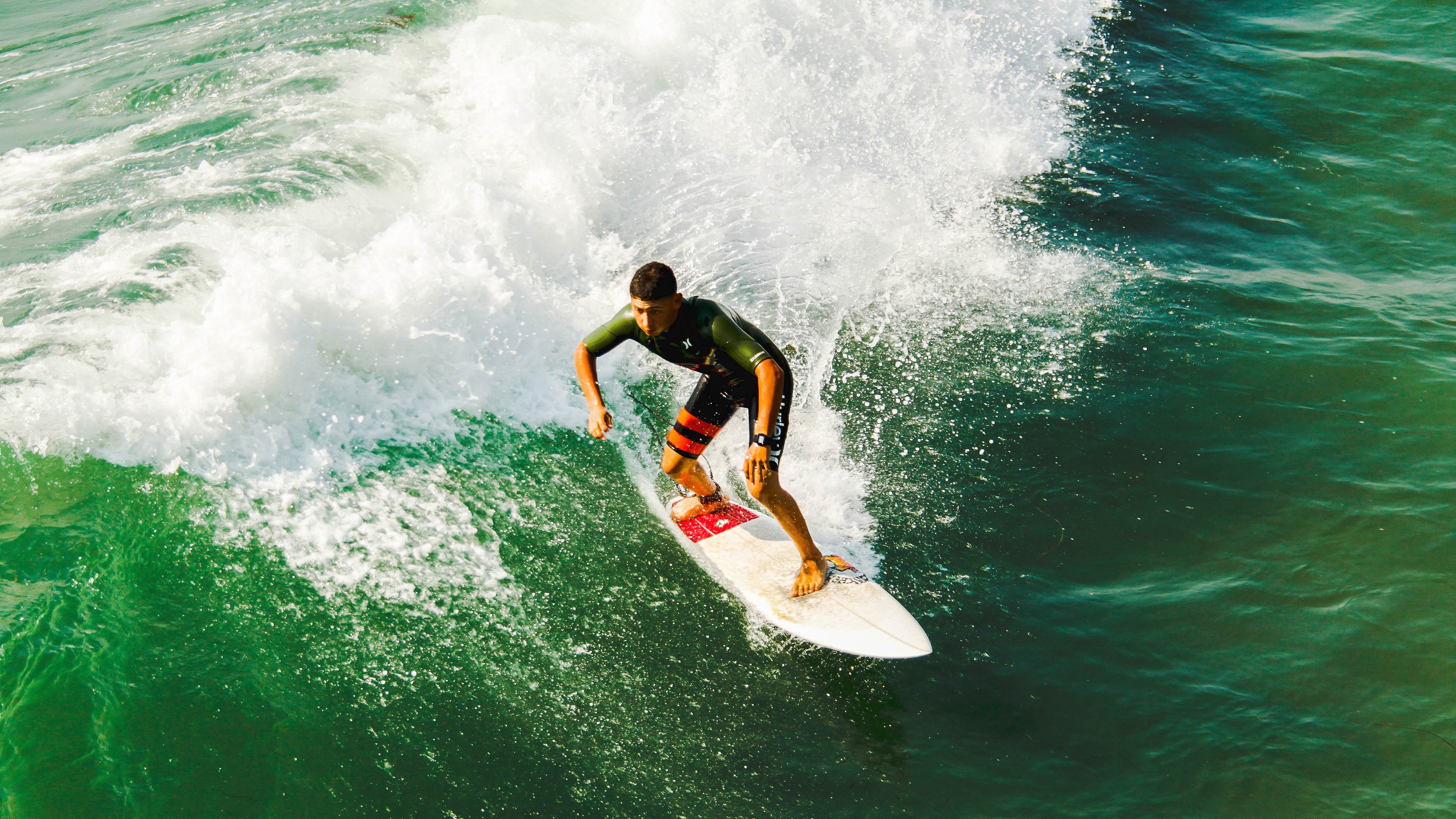 克莱尔·柯尔赞女子仰泳赛场新星